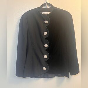 Chic Black Blazer with Scalloped Design one side velvet